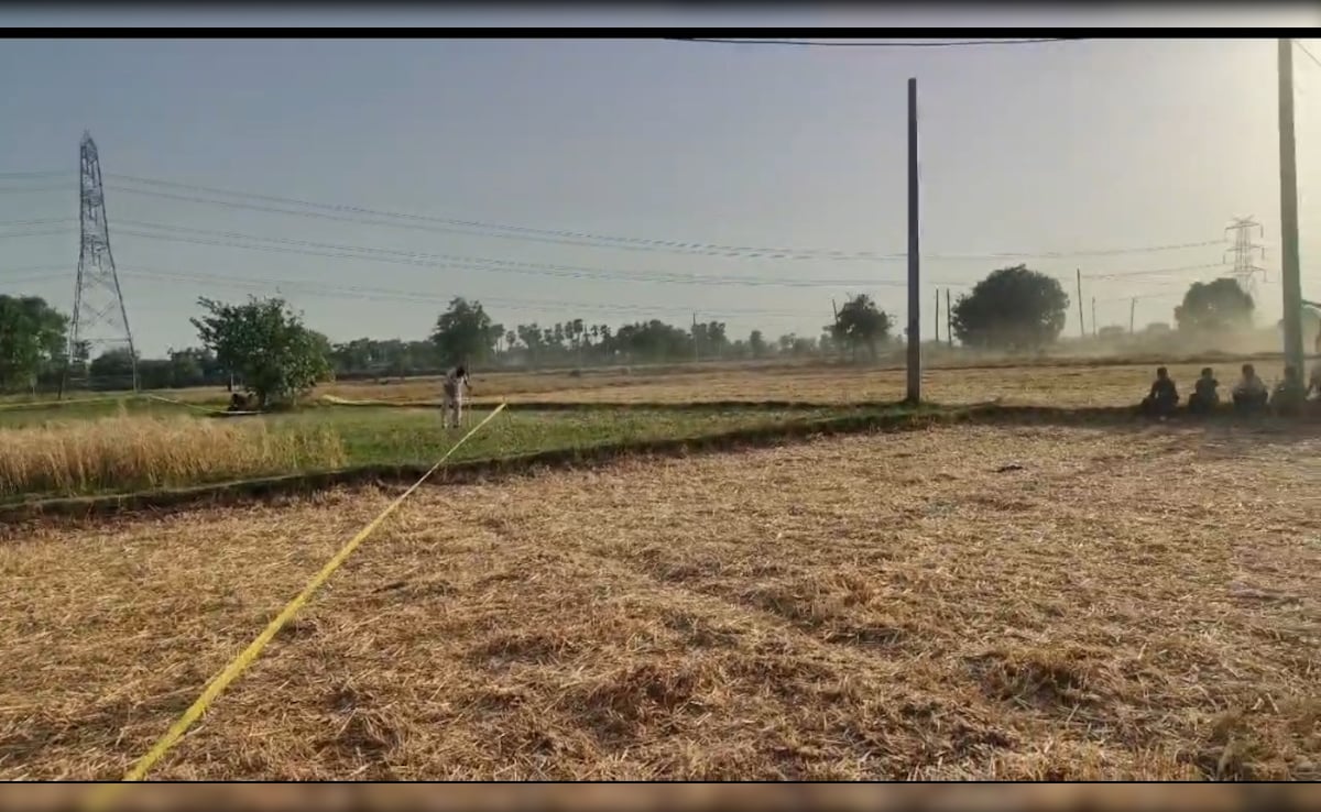 बिहार के नालंदा में बम मिलने से हड़कंप, पुलिस ने सुरक्षित घेरा बनाकर आम लोगों को किया दूर