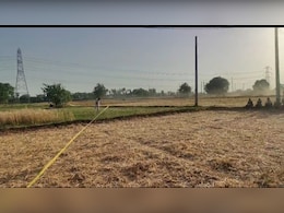 बिहार के नालंदा में बम मिलने से हड़कंप, पुलिस ने सुरक्षित घेरा बनाकर आम लोगों को किया दूर