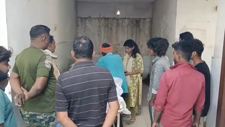 Jharkhand: प्रेम प्रसंग, हत्या और सुसाइड... पलामू में ममेरी बहन का मर्डर कर युवक ने ट्रेन के आगे कूदकर दी जान