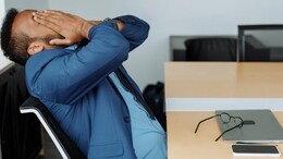 "No AC, No Windows": Employee's Angry Rant On Harsh Office Conditions Sparks Outrage