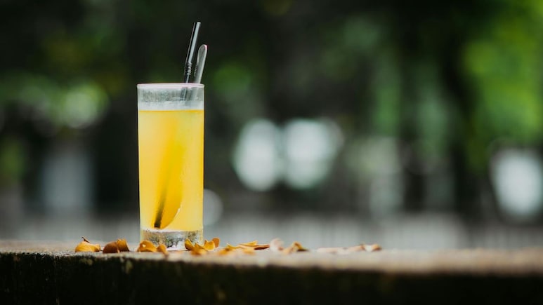 अब न डरें गर्मी से, &nbsp;भीषण गर्मी से राहत देने आगया है सत्तू का शरबत, आज से ही करें डाहट में शामिल