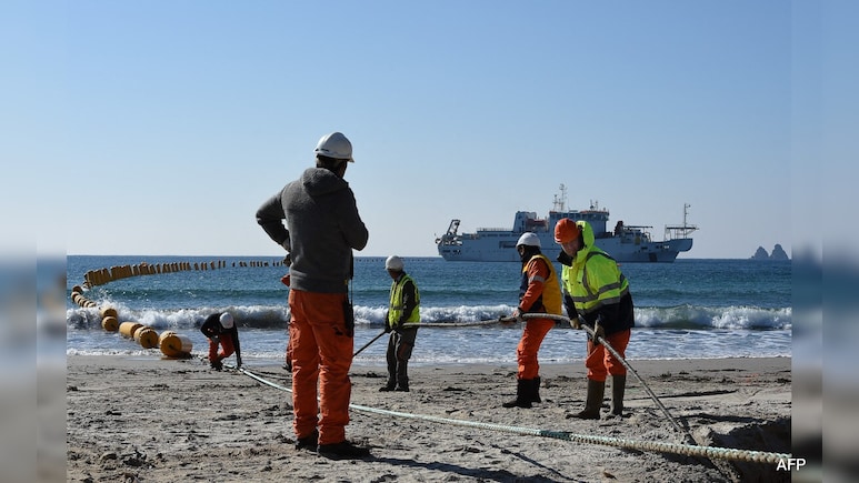 ईरान जंग की वजह से तेल- गैस के बाद इंटरनेट पर भी संकट? खतरा समंदर की गहराई में छिपा