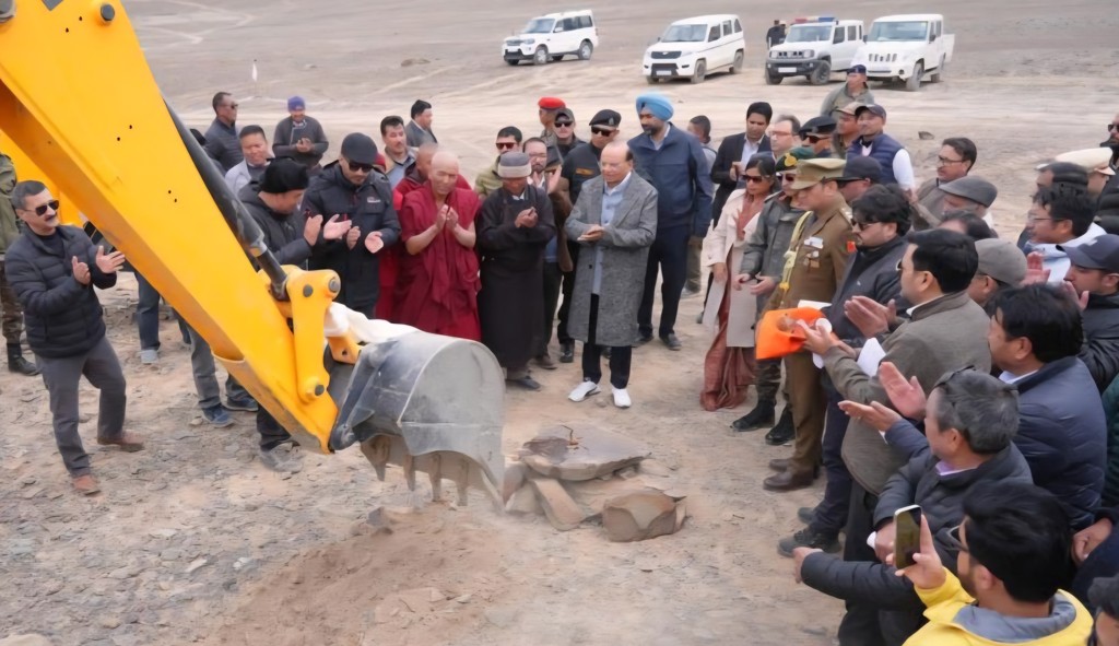 लद्दाख का ‘हिम सरोवर' प्लान: पिघलती बर्फ को सहेजकर जल संकट से निपटने की कोशिश