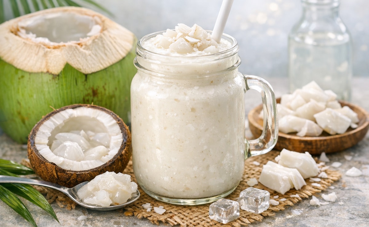 Tender Coconut Malai Smoothie: गर्मी में तुरंत ठंडक और एनर्जी देगा टेंडर नारियल मलाई स्मूदी, जानिए बनाने की आसान रेसिपी