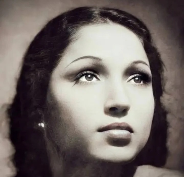 700 से ज्यादा फिल्में कर सबसे महंगी बनी थी हीरोइन, क्रूर सास बन रातोंरात हुईं मशहूर, दूरदर्शन की रामायण से है गहरा नाता