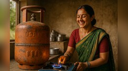 LPG संकट के बीच मिसाल बना चंदौली का यह गांव, तगड़ा जुगाड़ लगाकर 125 घरों के जले रहे हैं चूल्हे