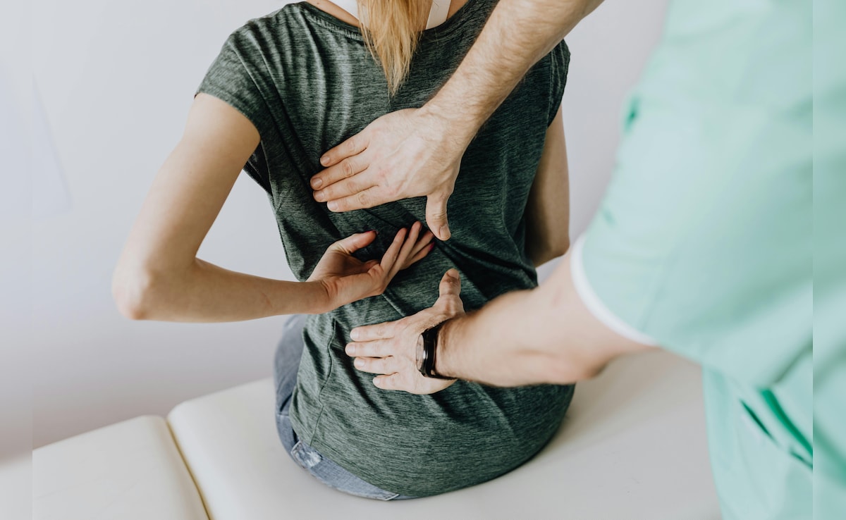 Warning Signs: पीठ में दर्द को न समझें मामूली, हो सकती है किडनी से जुड़ी गंभीर समस्या