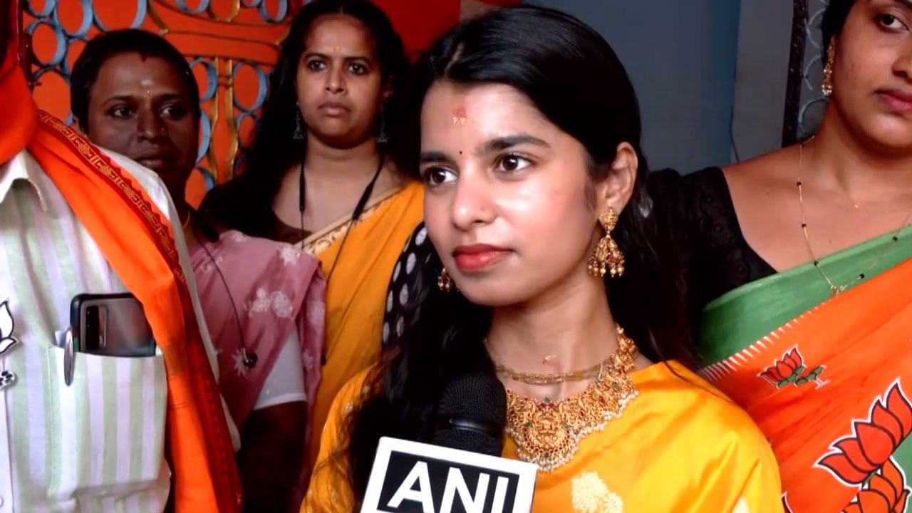 "Should Vote For Viksit Keralam...": Maithili Thakur Urges Voters To Vote For BJP In Kerala