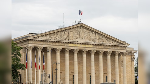 French Government Ditching Windows For Linux To Reduce Digital Dependency On US Tech