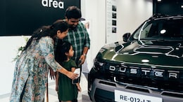Renault Duster Turbo Petrol Deliveries Begin While Hybrid Consumers Wait For Diwali