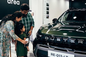 Renault Duster Turbo Petrol Deliveries Begin While Hybrid Consumers Wait For Diwali