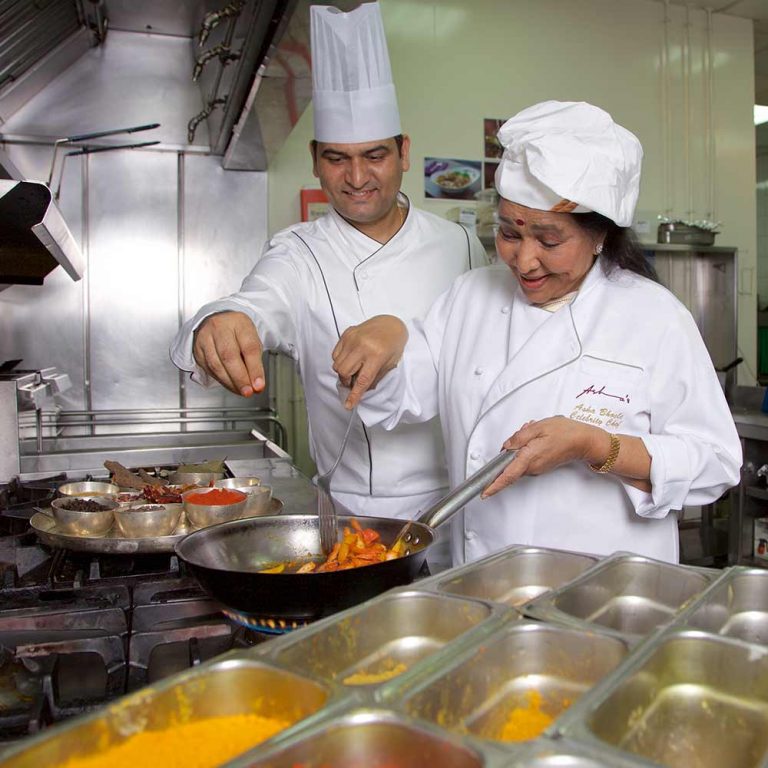 Bharta To Muscat Gosht, The Stories Behind Asha Bhosle's Favourite Foods