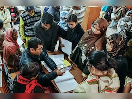 UP SIR: शहरी क्षेत्र में ज्यादा कटे नाम.. विधानसभा चुनाव से पहले बीजेपी के लिए टेंशन?