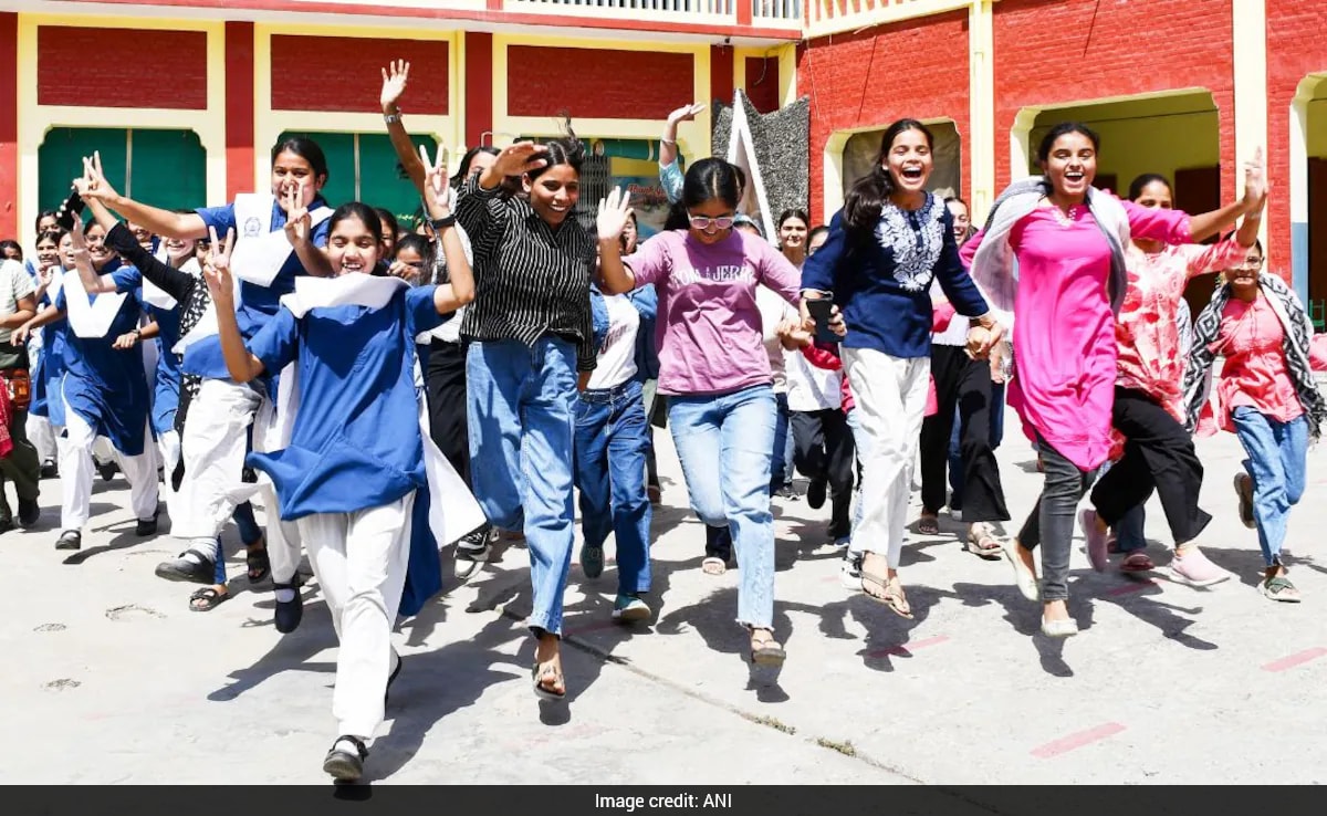 UP Board 10th 12th Result 2026 LIVE:  यूपी बोर्ड 10वीं और 12वीं रिजल्ट कब होगा जारी? इस लिंक पर कर सकेंगे चेक