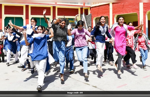 UP Board 10th 12th Result 2026 LIVE:  यूपी बोर्ड 10वीं और 12वीं रिजल्ट कब होगा जारी? इस लिंक पर कर सकेंगे चेक