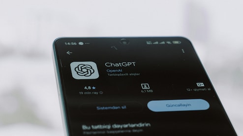 Researchers Invented A Fake Eye Condition. ChatGPT, Gemini And Perplexity Repeated It As Real