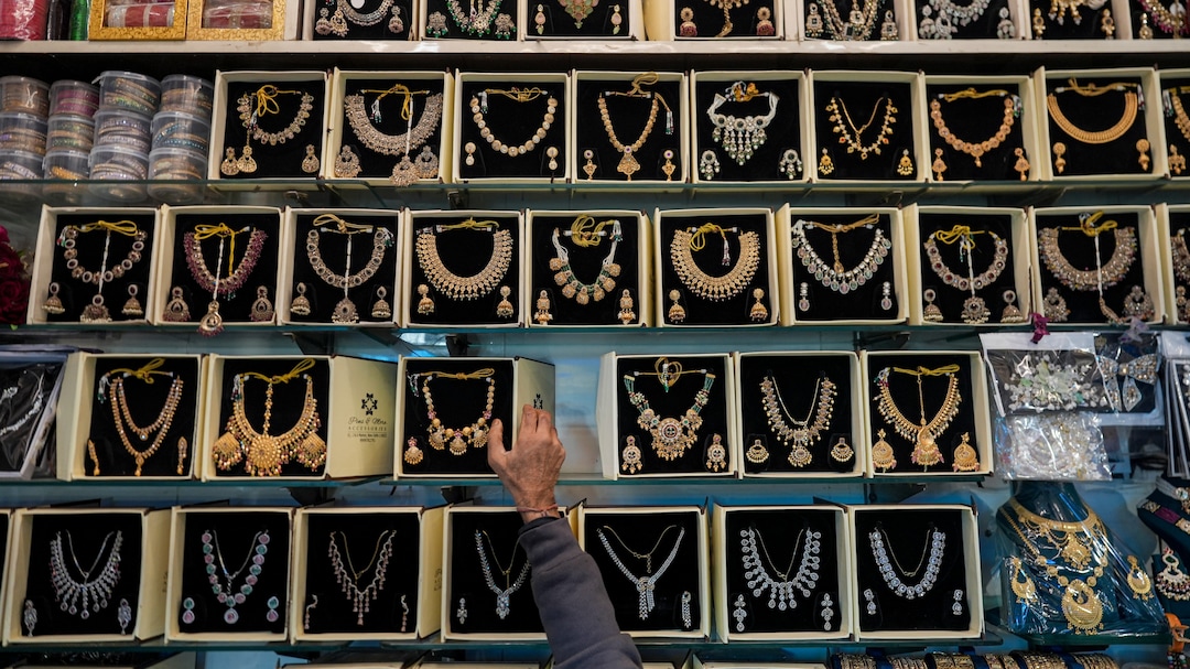 Gold, Silver Price Today, April 21: Check Prices In Mumbai, Delhi, Chennai, Kolkata, Bangalore