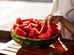 A Gastroenterologist Explains How Watermelon Consumption Affects Post-Meal Bloating