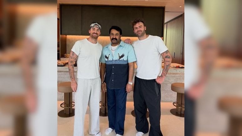 The Chainsmokers Share Pic With Mohanlal, Call Him Their "New Friend"