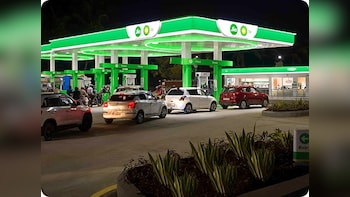 Reliance Industries Says No Fuel Cap At Jio-bp Pumps, Calls Reports Localised