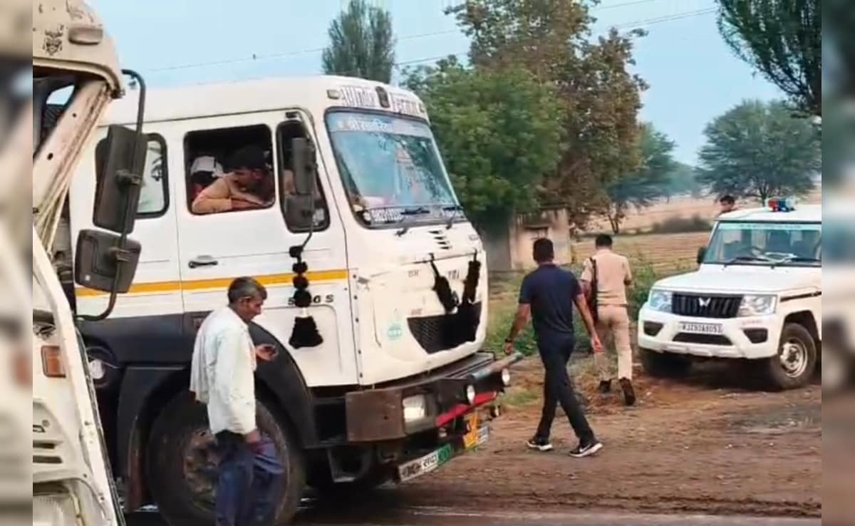 दौसा में मेहंदीपुर बालाजी के पास भीषण हादसा, नेशनल हाईवे पर 3 ट्रेलर भिड़े, मदद के लिए आए युवक की मौत