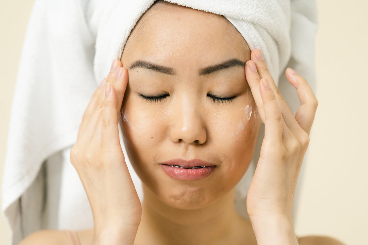 Ayurveda Expert Shares A 21-Day Plan For Naturally Glowing Skin, Recommends This Morning D