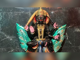 Shani Dev Puja: शनि देव को तेल क्यों चढ़ाते हैं? जानिए पूजा विधि, महत्व और मंत्र