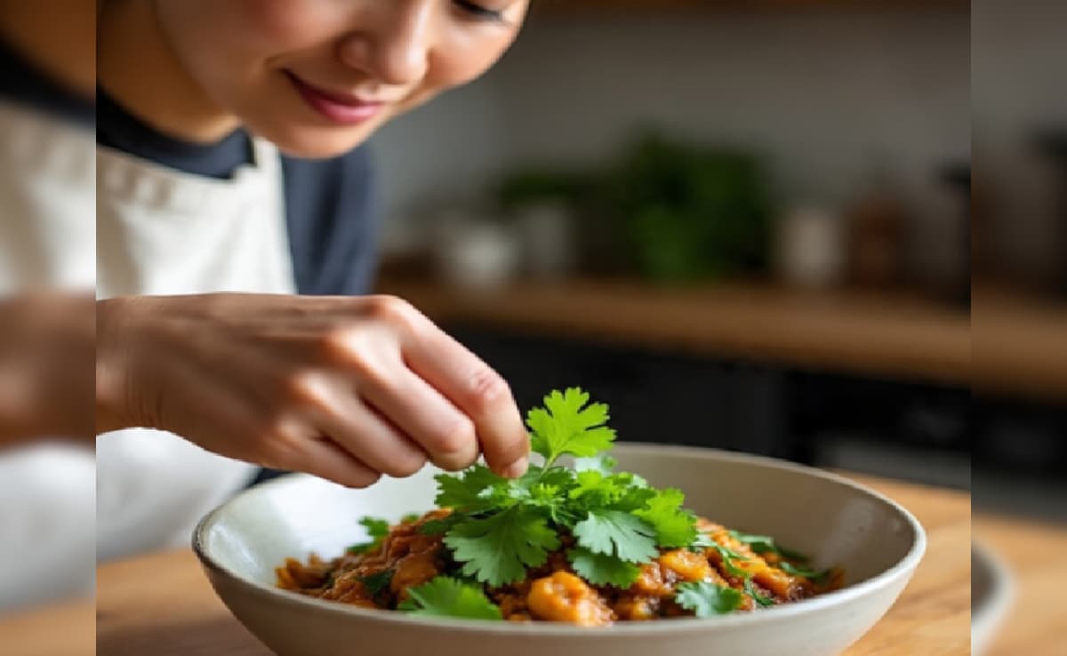 सब्जी में डालकर खाते हैं हरा धनिया? जानिए किस तरह से खाने से मिलेगा ज्यादा फायदा