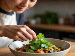 सब्जी में डालकर खाते हैं हरा धनिया? जानिए किस तरह से खाने से मिलेगा ज्यादा फायदा