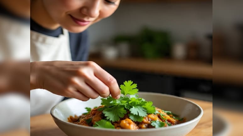 सब्जी में डालकर खाते हैं हरा धनिया? जानिए किस तरह से खाने से मिलेगा ज्यादा फायदा