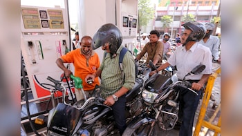 Petrol, Diesel Prices Updated On April 2: Check New Rates In Delhi, Mumbai, Kolkata, Bengaluru, And More