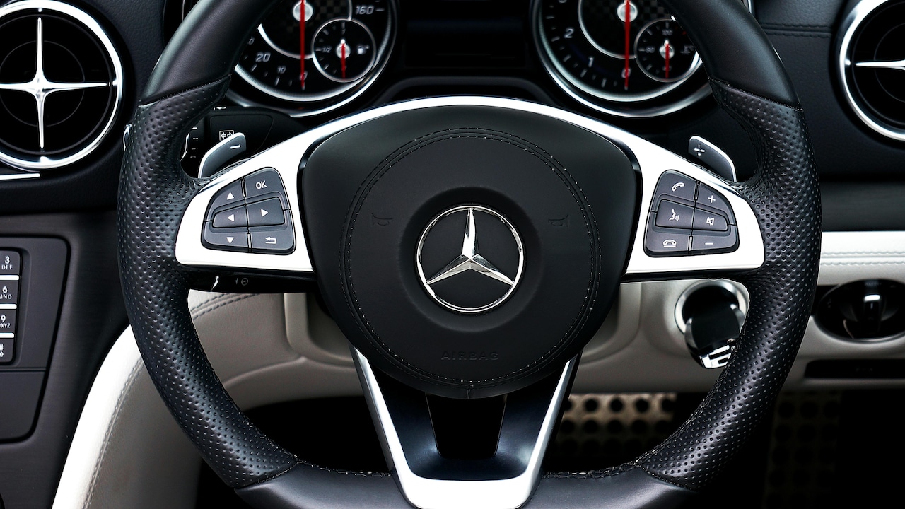 Steering Wheel Covers: Comfort Upgrade Or Safety Risk?