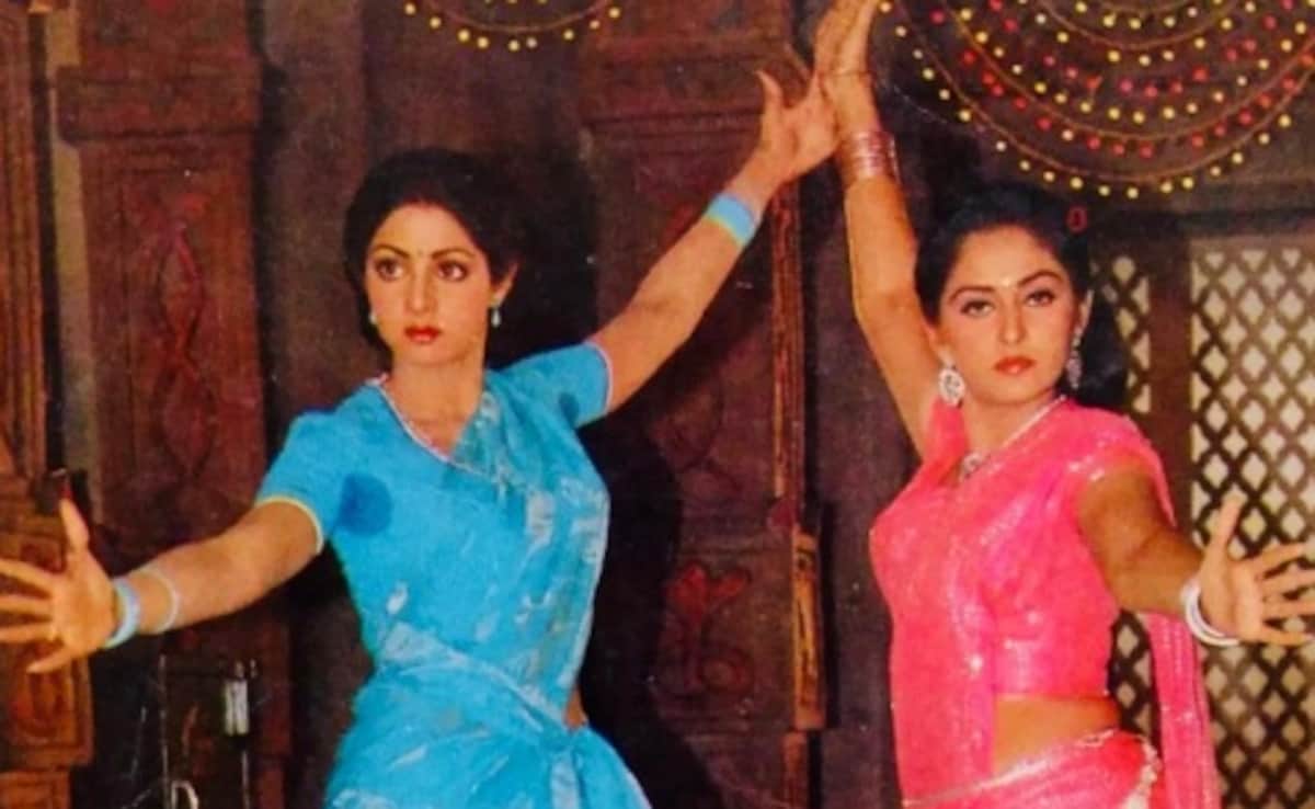 सिल्वर स्क्रीन पर बनी बहनें, पर असल जिंदगी में जानी दुश्मन थी ये दो सुपरस्टार