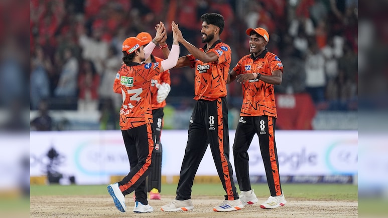 SRH vs DC: अभिषेक शर्मा और केएल राहुल जैसे सितारों पर रहेगी नजर, जानिए संभावित 11, हेड टू हेड, पिच और मौसम का मिजाज