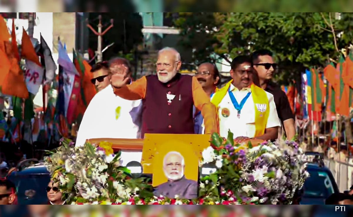 PM Modi Holds Grand Roadshow In Puducherry Ahead Of Assembly Polls