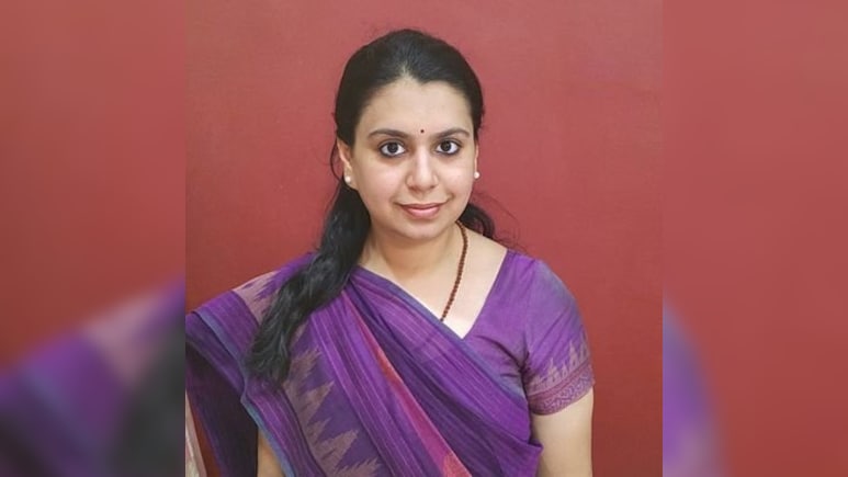 IAS दिव्या मित्तल ने क्यों कहा- 'हमारी शिक्षा व्यवस्था हमें खुश रहना नहीं सिखाती'? गिनाई 9 कमियां