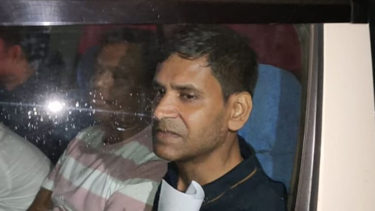 व्यापारी को 95 लाख का नोटिस भेजकर मांग रहे थे घूस, CBI ने &nbsp;CGST के सुपरिटेंडेंट और इंस्पेक्टर को क&zwj;िया ग&zwj;िरफ्तार&nbsp;