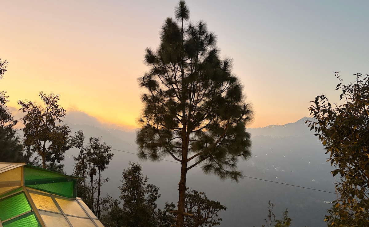 Mukteshwar is famous for its beauty and peaceful atmosphere.
