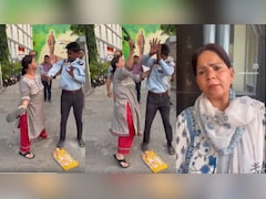 थाने के बाहर चप्पल से पीटने वाली महिला बोली- उसे तो और थप्पड़ पड़ने चाहिए, गार्ड ने भी दर्ज कराई शिकायत