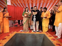 Pics: Gautam Adani Performs Bhoomi Pujan For Adani Centre For Eye Diseases In Bihar