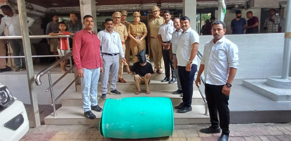 मेरठ के नीले ड्रम वाली मुस्कान के बाद मुंबई में हरा ड्रम, महिला ने ठूंसकर प्रेमी की लाश नाले में फेंकी