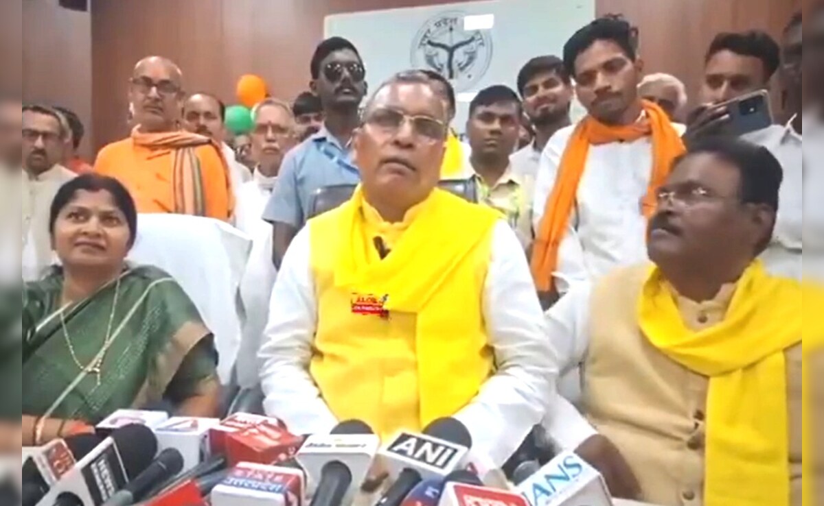 राजभर की जुबान फिसली, बोले- 'PDA आ रहा है', अखिलेश ने चुटकी लेते हुए कहा- मन का सच बाहर आ गया