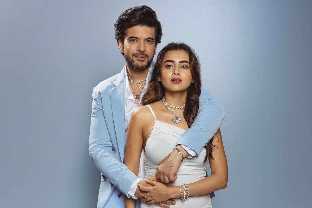 Tejasswi Prakash Gets Emotional As Karan Kundrra Proposes On 'Desi Bling'