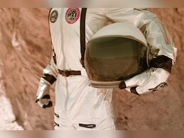 चांद से क्&zwj;या छिपाकर घर ले आए थे Neil Armstrong, मौत के बाद हुआ था खुलासा