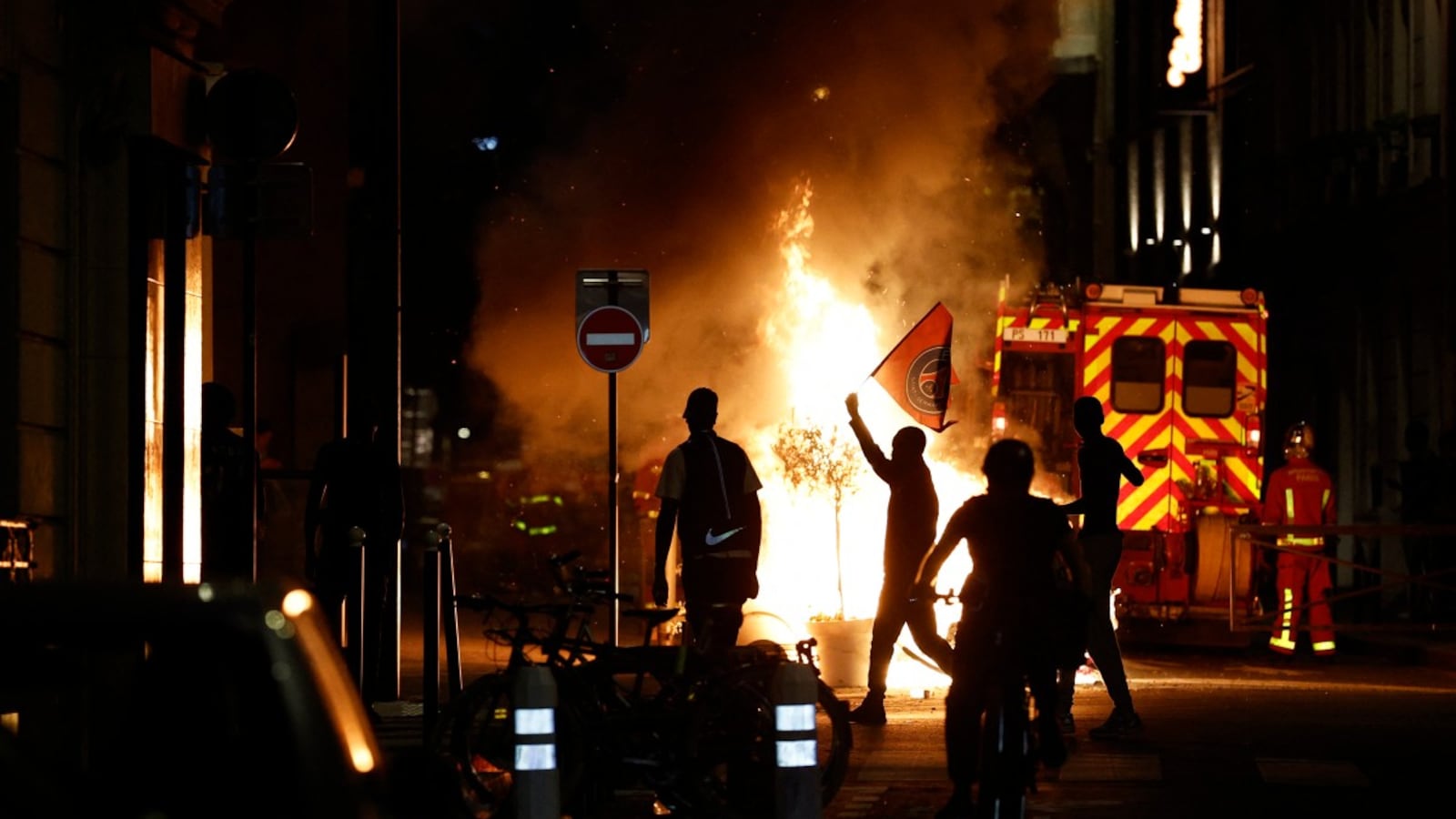 Champions League Arsenal Paris Saint-Germain The Night Paris Plunged Into Chaos: Riots, Death, Mayhem Grip City Streets