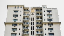 Techie Warns Young Couples Against Living In High-Rise Societies: 
