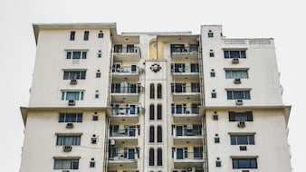 Techie Warns Young Couples To Skip High-Rises: 'Old People On Power Trips'