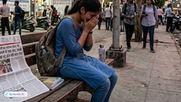 Latur News : NEET पेपर फुटीमुळे लातूरमधील कुटुंबावर आयुष्यभराचं व्रण; विद्यार्थ्यांमध्ये भीती, नैराश्य अन् मानसिक तणाव