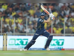 गिल ने फिर जीता फैंस का दिल, CSK का खेल खत्म, अब 1 सीट के लिए 4 मैच और 4 दावेदार
