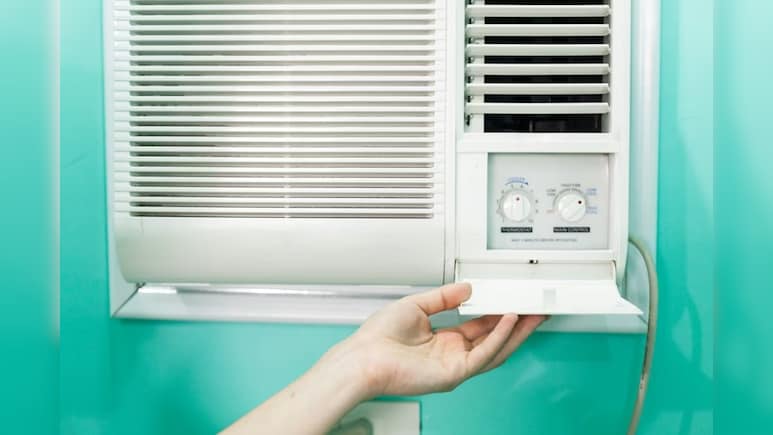 AC ऑन करने से पहले और बाद में करें ये छोटा काम, कमरा जल्दी होगा ठंडा और बिजली बिल भी रहेगा कम